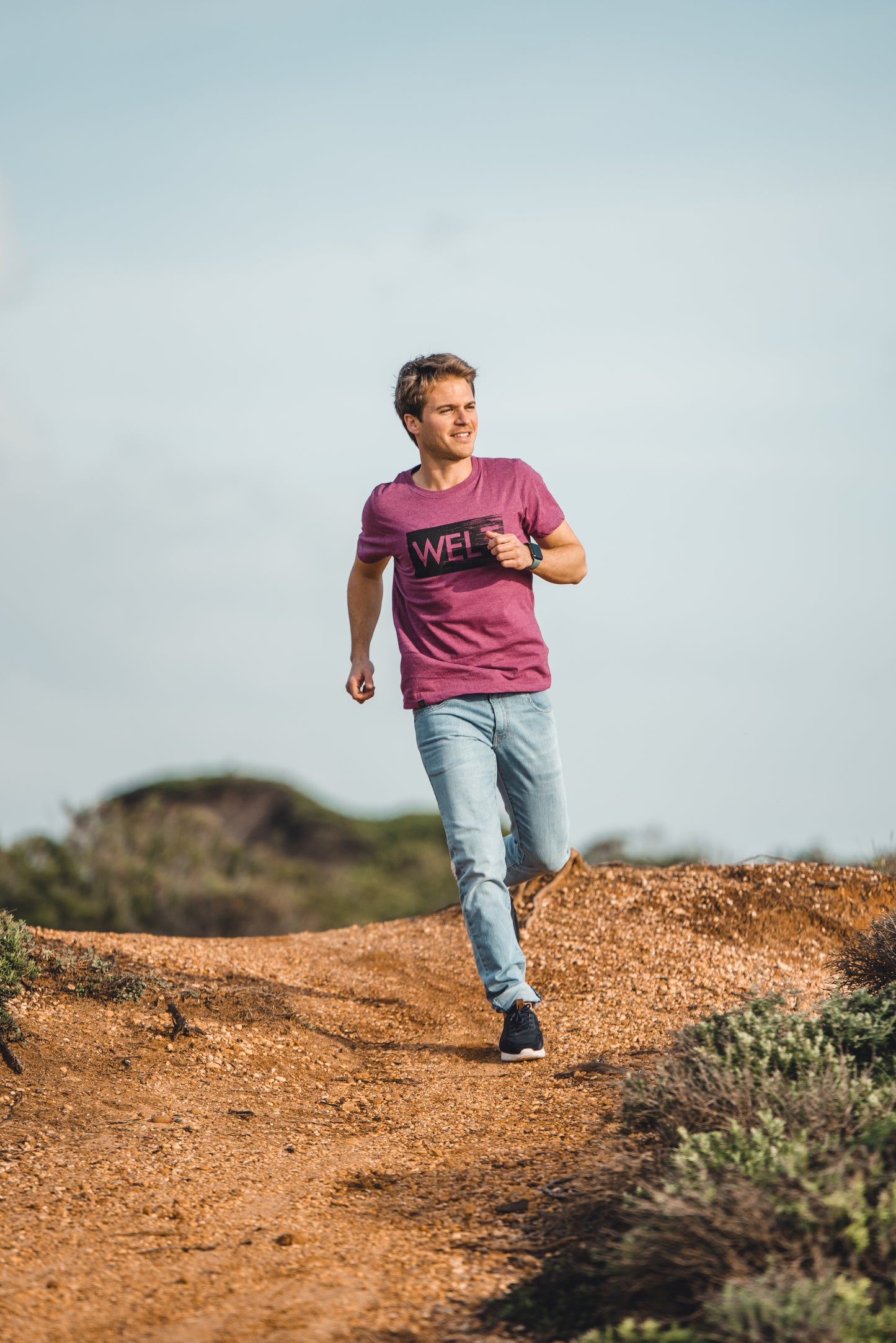 Camiseta morada reciclada